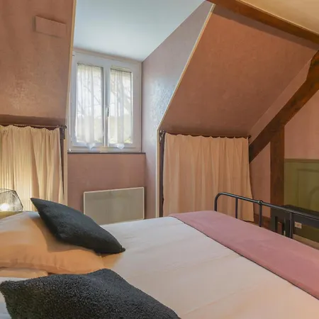 De La Douloustre Hébergement de vacances *